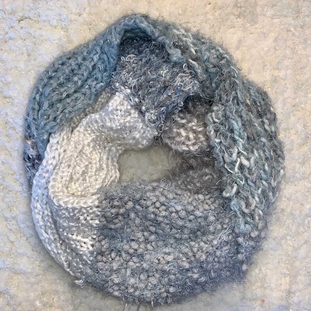 Sonoma Scarf blue white and gray